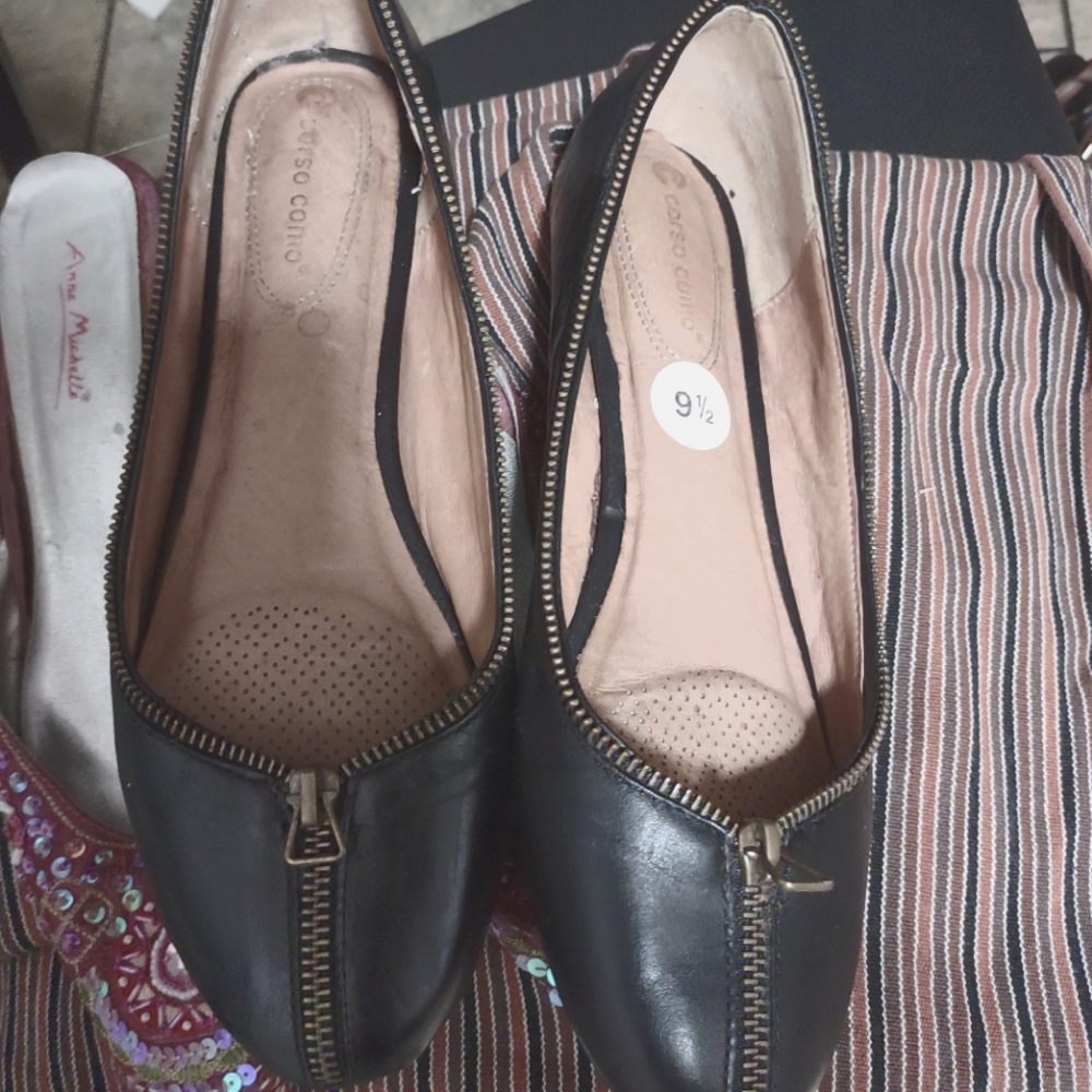 Women's flats